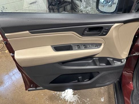 Used 2018 Honda Odyssey EX-L image 15
