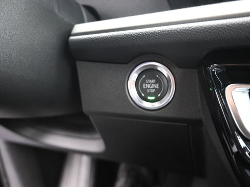 New 2026 Chevrolet Traverse LT w/ Sun and Wheel Package FWD image 19