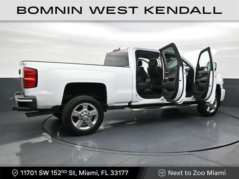 Used 2018 Chevrolet Silverado 2500 LT w/ Custom Sport Edition image 28