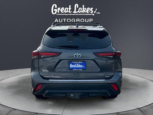 Certified 2024 Toyota Highlander XLE image 4