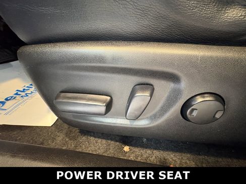 Used 2013 Toyota RAV4 Limited image 21