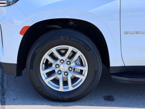 Used 2023 Chevrolet Suburban LT image 41