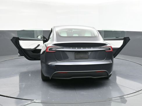Used 2025 Tesla Model 3 Long Range image 40
