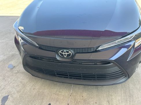 Used 2025 Toyota Corolla LE FWD image 2