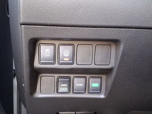 Used 2022 Nissan Rogue Sport S image 23