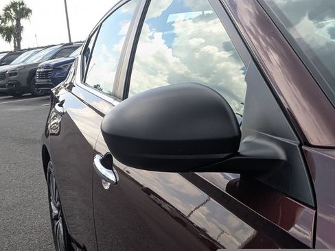 Used 2025 Nissan Altima 2.5 SV FWD image 11