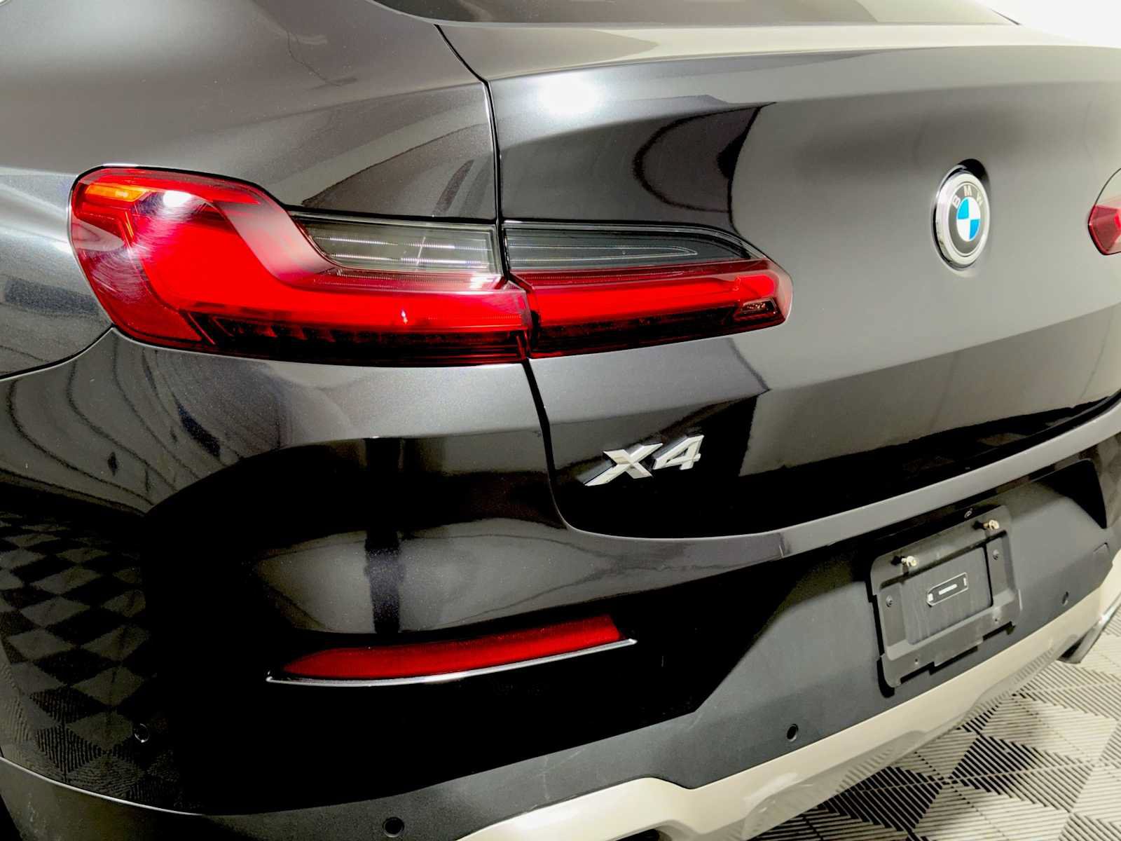 Used 2024 BMW X4 xDrive30i w/ Parking Assistance Package AWD/4WD image 27