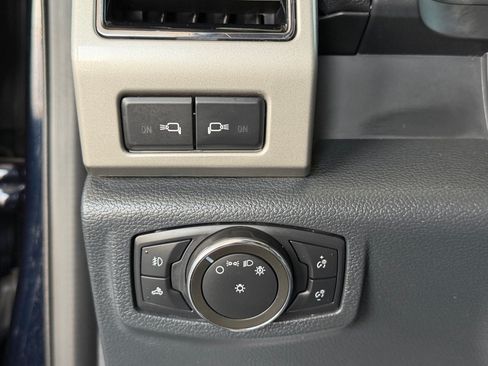 Used 2022 Ford F350 Lariat w/ Lariat Ultimate Package AWD/4WD image 18