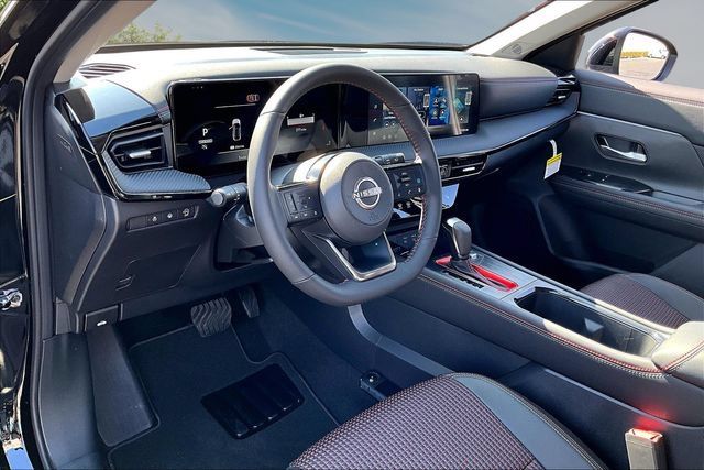 New 2027 Nissan Kicks SR w/ SR Premium Package FWD image 7
