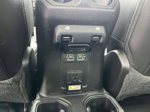 Certified 2020 Jeep Gladiator Overland image 19