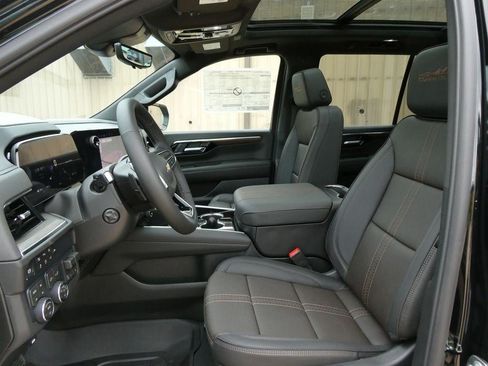 New 2026 Chevrolet Tahoe High Country AWD/4WD image 17