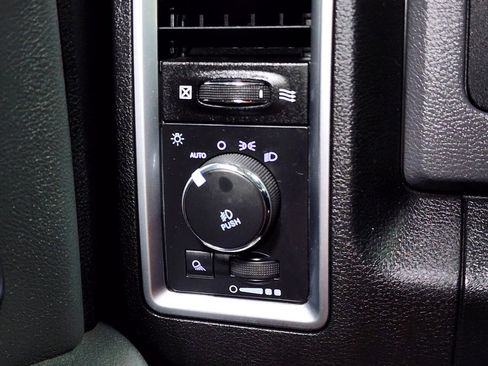 Used 2015 RAM 2500 Big Horn image 37