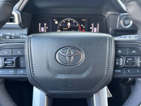 Used 2025 Toyota 4Runner SR5 image 23