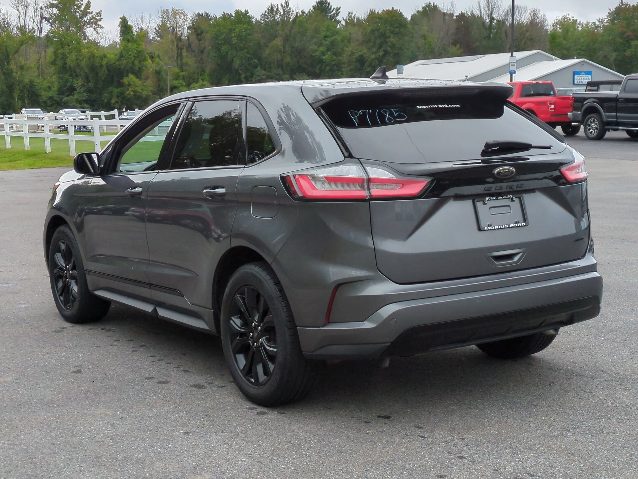 Used 2024 Ford Edge SE w/ Black Appearance Package AWD/4WD image 5