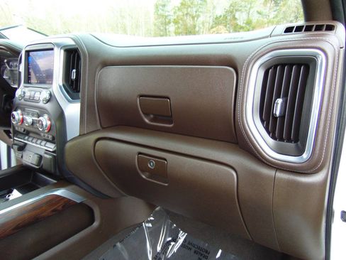 Used 2021 GMC Sierra 3500 SLT w/ SLT Convenience Package image 19