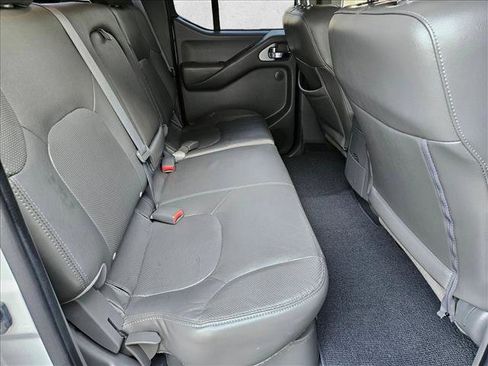 Used 2019 Nissan Frontier SL AWD/4WD image 18