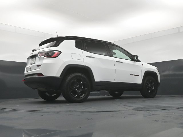 Used 2023 Jeep Compass Trailhawk w/ Trailhawk Convenience Group AWD/4WD image 24