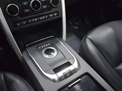 Used 2018 Land Rover Discovery Sport HSE AWD/4WD image 21
