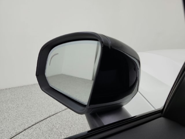 New 2026 Volvo XC40 B5 Plus w/ Protection Package Premier AWD/4WD image 31