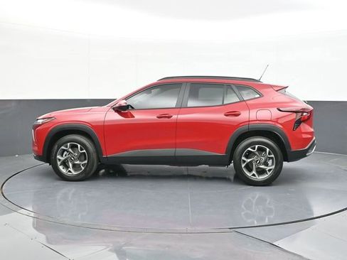 New 2026 Chevrolet Trax LT image 8