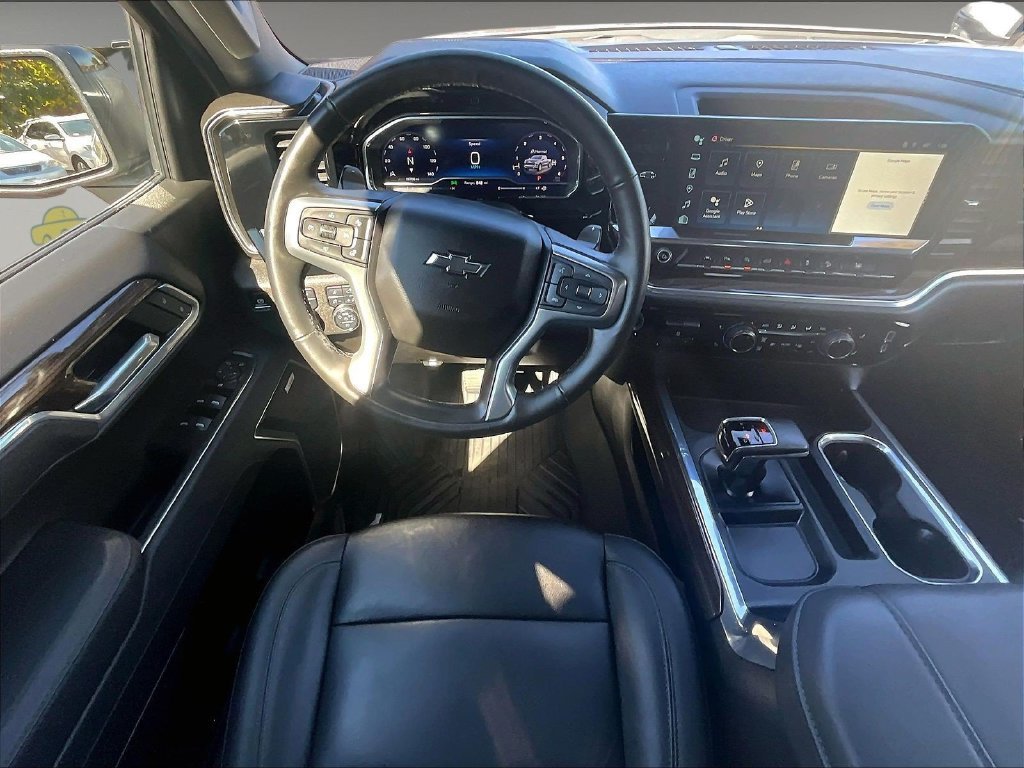 Used 2025 Chevrolet Silverado 1500 RST AWD/4WD image 16