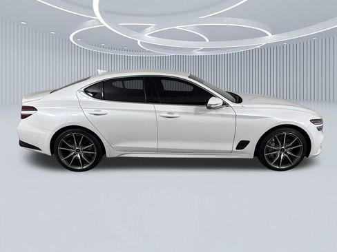 Used 2025 Genesis G70 2.5T image 2
