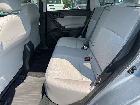 Used 2017 Subaru Forester 2.5i Premium w/ All-Weather Package AWD/4WD image 19
