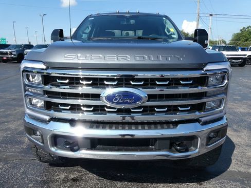 Used 2026 Ford F250 Lariat AWD/4WD image 9