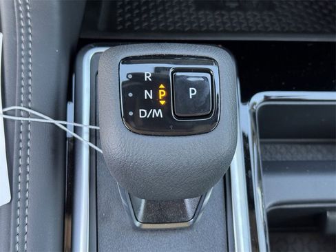 New 2025 Nissan Pathfinder Platinum w/ Lighting Package (N93) image 26