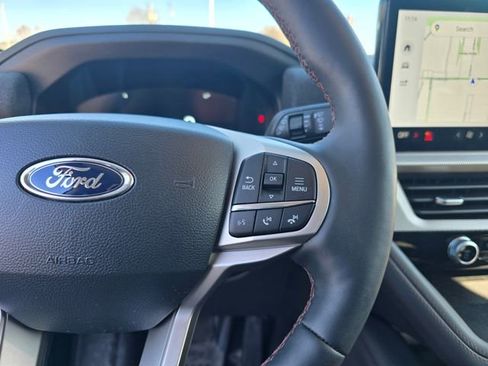 Used 2025 Ford Explorer Active w/ Active Comfort Package image 26