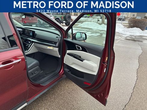 Used 2024 Kia Carnival SX Prestige image 52