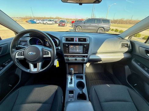 Used 2016 Subaru Outback 2.5i Premium image 15