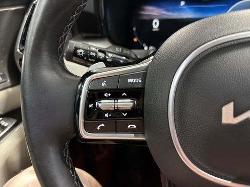 Used 2023 Kia Sorento SX image 27