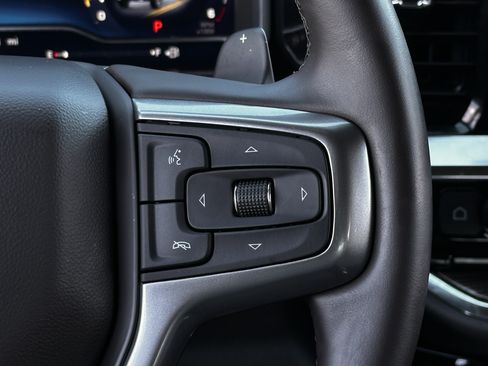 Used 2025 Chevrolet Silverado 1500 LT Trail Boss w/ Convenience Package II AWD/4WD image 18