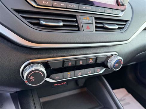 Used 2025 Nissan Altima 2.5 S image 29