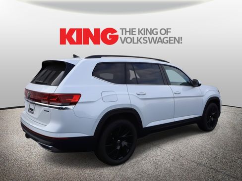 New 2026 Volkswagen Atlas SE image 3