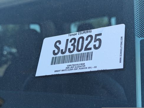 New 2025 Jeep Gladiator Rubicon w/ Convenience Group image 20