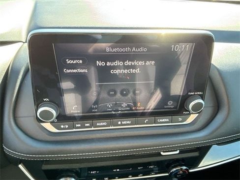 Used 2024 Nissan Rogue SV image 60