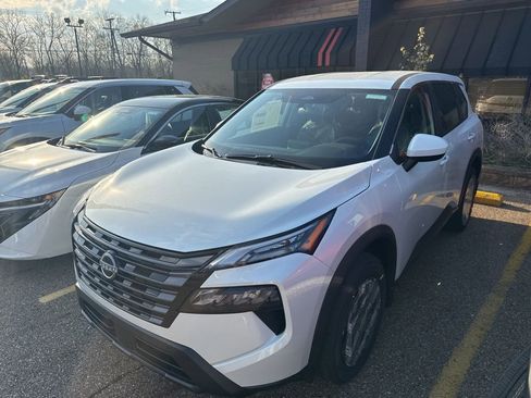 New 2026 Nissan Rogue SV image 1