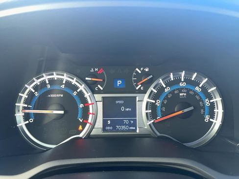 Used 2019 Toyota 4Runner TRD Off-Road Premium AWD/4WD image 16
