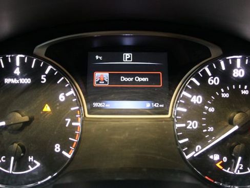 Used 2017 Nissan Altima 2.5 image 21