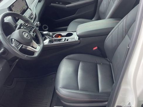 Used 2024 Nissan Altima 2.5 SR w/ SR Premium Package image 13