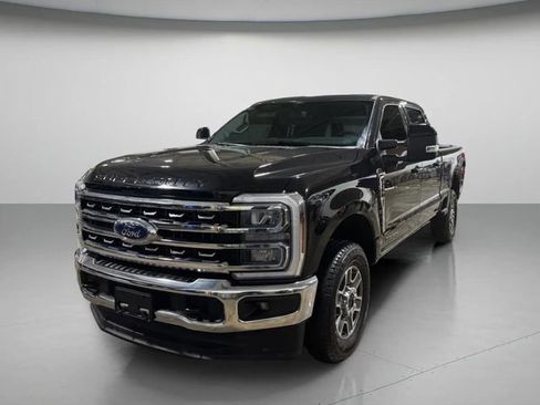 Used 2026 Ford F250 Lariat w/ FX4 Off-Road Package image 8