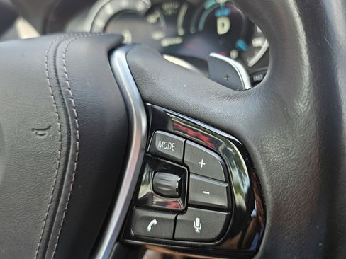 Used 2018 BMW 530e w/ Premium Package 2 image 45