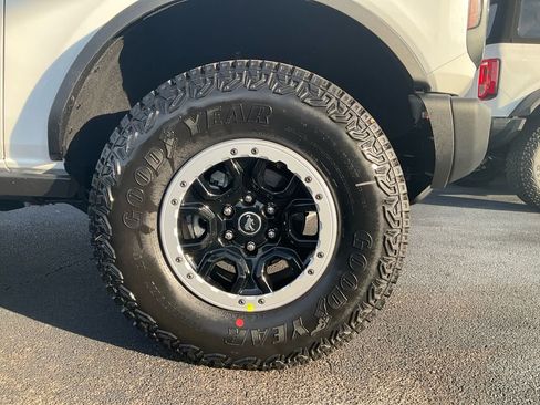 New 2026 Ford Bronco Badlands image 10