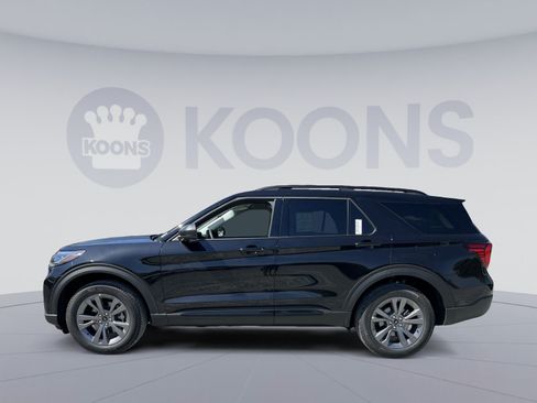 New 2026 Ford Explorer Active w/ Active Comfort Package AWD/4WD image 2