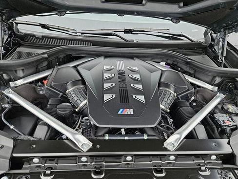 New 2026 BMW X7 M60i image 16