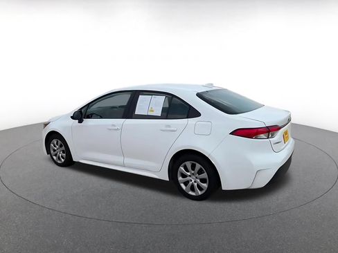 Used 2025 Toyota Corolla LE FWD image 10