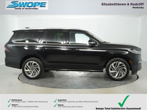 Used 2025 Lincoln Navigator Reserve image 2