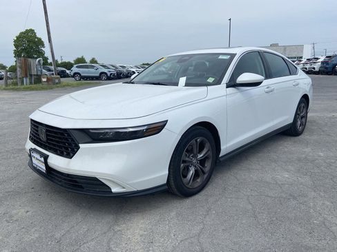 Used 2024 Honda Accord EX image 3